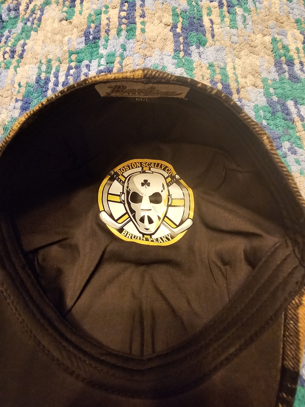 Boston Scally Cap in Black and Yellow - Men's Hat
